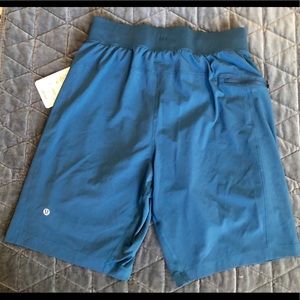 Lululemon men’s THE yoga shorts